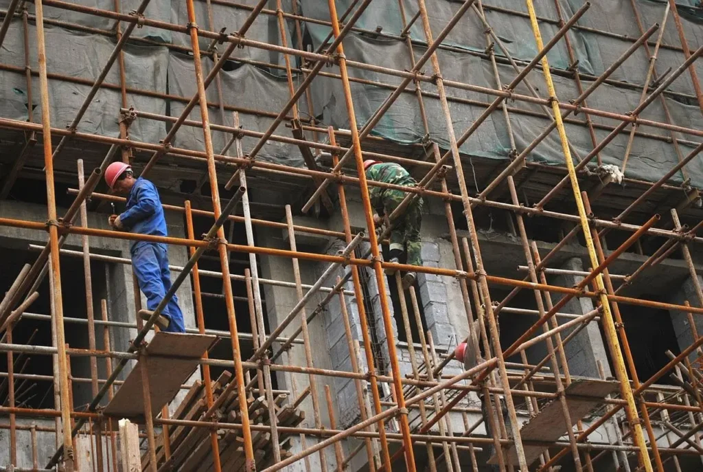 your legal guide to scaffolding accidents